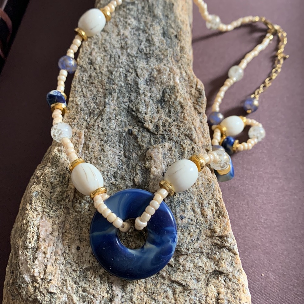 Vintage Estate Blue & Cream Color Beaded Jewelry Disc Necklace